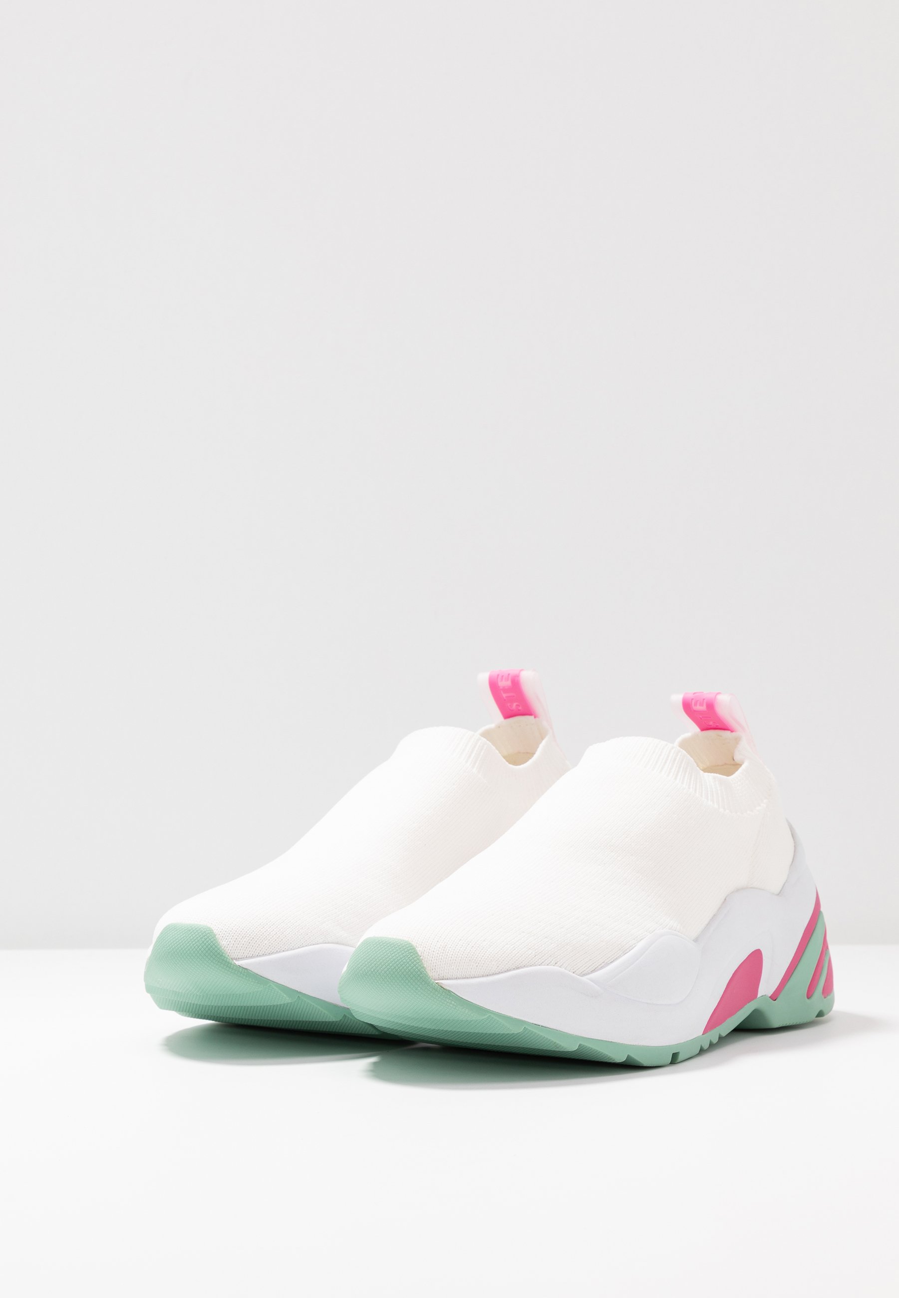 MOMENTS Slip ins white MOMENTS Slip ins white