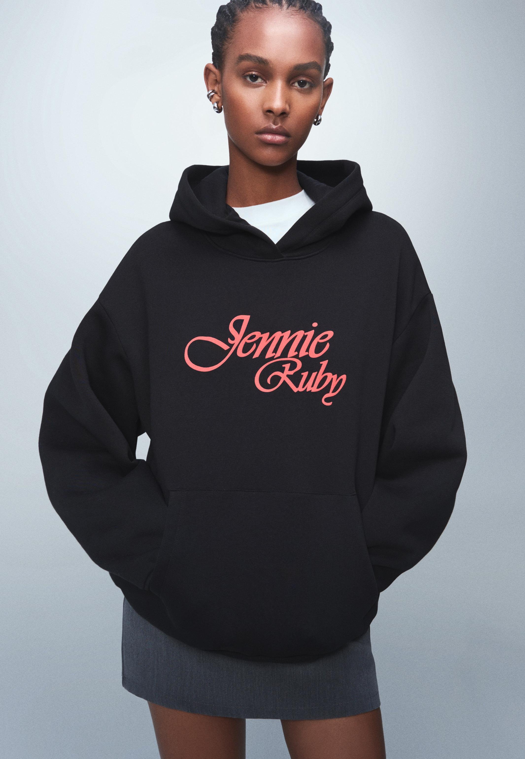 Bershka RUBY PRINT - Hoodie - black - Zalando.ie