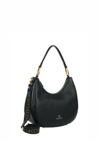 Borsa a mano in pelle nera con texture liscia, forma curva, dettagli in metallo dorato e tracolla staccabile con il nome del marchio in lettering dorato.