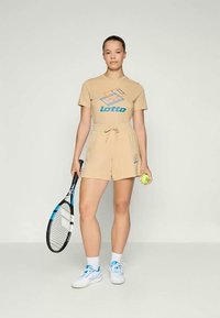 Lotto TEE HERITAGE - Trükipildiga T-särk - irish cream