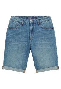 Shorts en denim bleu clair avec un ourlet plié, cinq poches et une fermeture à bouton métallique. Présente des accents de broderie et une étiquette de marque à la taille.