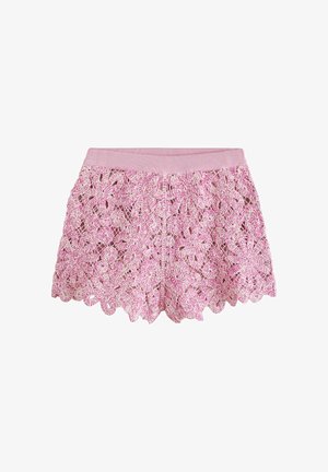 Roosad lillemustriga heegeldatud pitsist lühikesed püksid, millel on laineline ääris ja sooneline vöökoht.