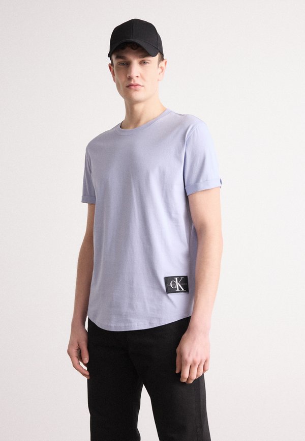 BADGE TURN UP SLEEVE - Basic T-shirt - aleutian