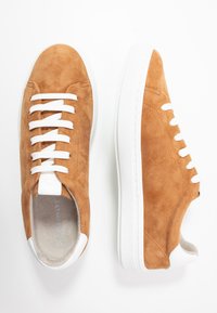 Tamaris LACE-UP - Trainers - cognac