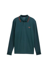 Dunkelgrünes Langarm-Polohemd mit drei Knöpfen, rot und marineblauen Streifen am Kragen und kleinem roten Logo auf der linken Brust.