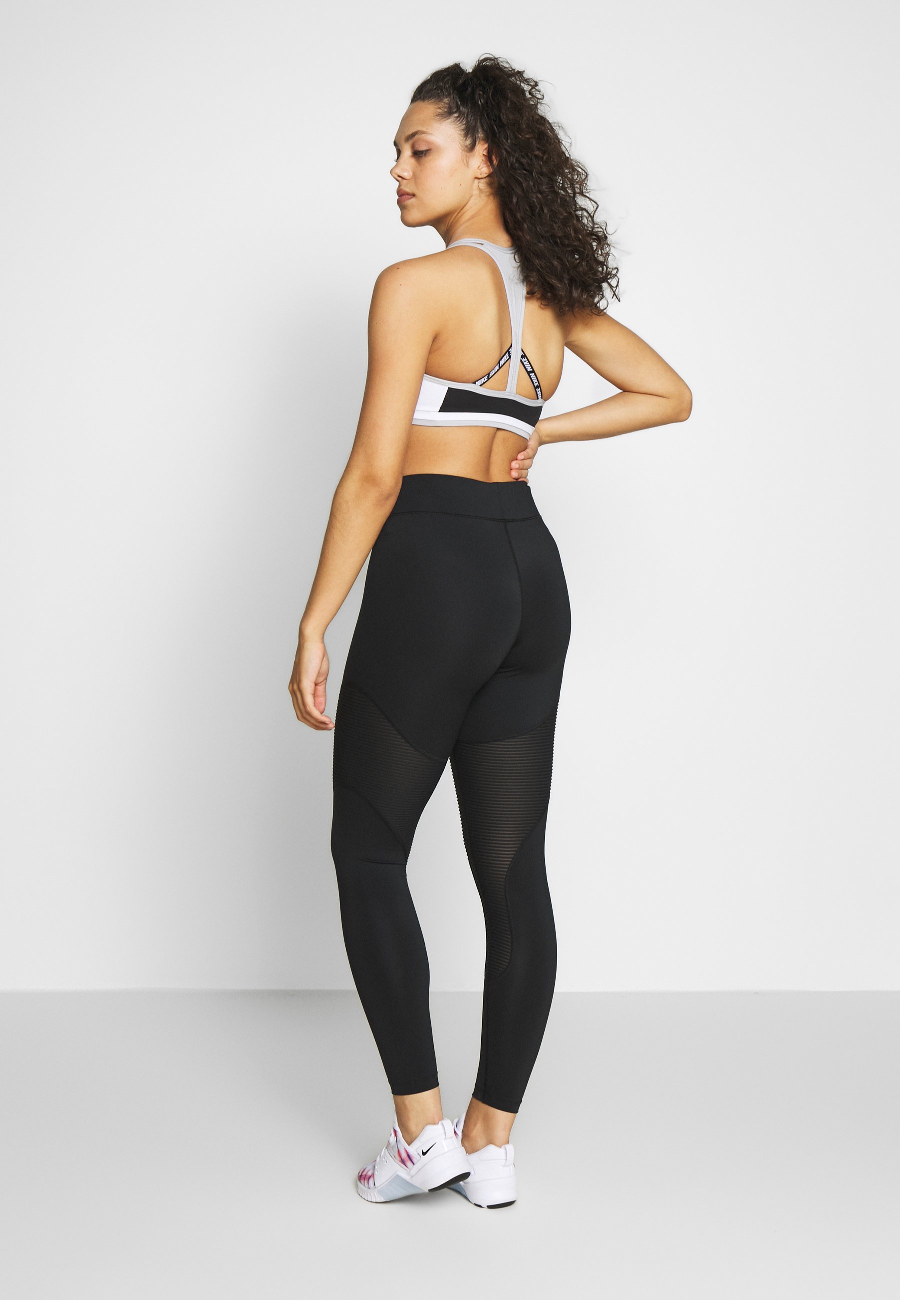 nike pro aeroadapt tights
