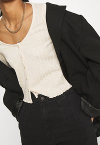 Monki Kofta - off-white