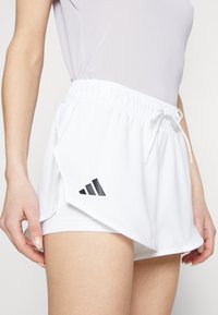 adidas Performance CLUB TENNIS - Pantalón corto de deporte - white