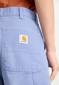 Carhartt WIP SINGLE KNEE - Šortai - bay blue