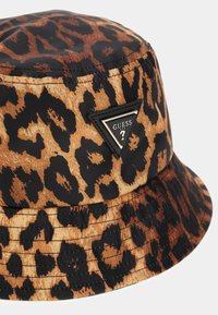 Guess FISCHER ANIMALPRINT - Müts - animalier