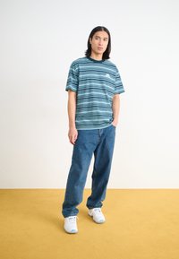 Jordan AIR JORDAN 11 RETRO - Magas szárú sneakerek - white/legend blue/black