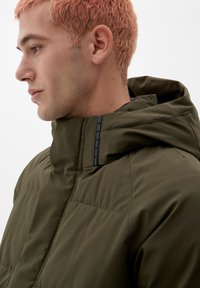 QS MIT ABNEHMBARER KAPUZE - Winterjas - forest night