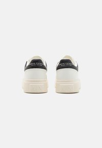 Armani Exchange LION - Tenisice - off white/black