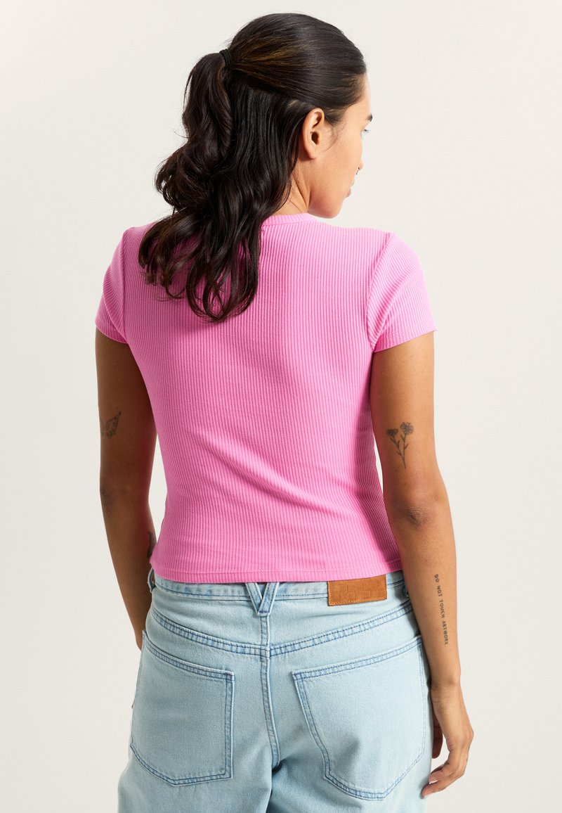 Vans CAMERON - Jednoduché tričko - medium pink