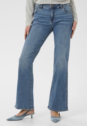 CUCYRINE AMI FLARE - Bootcut jeans - medium vintage blue wash