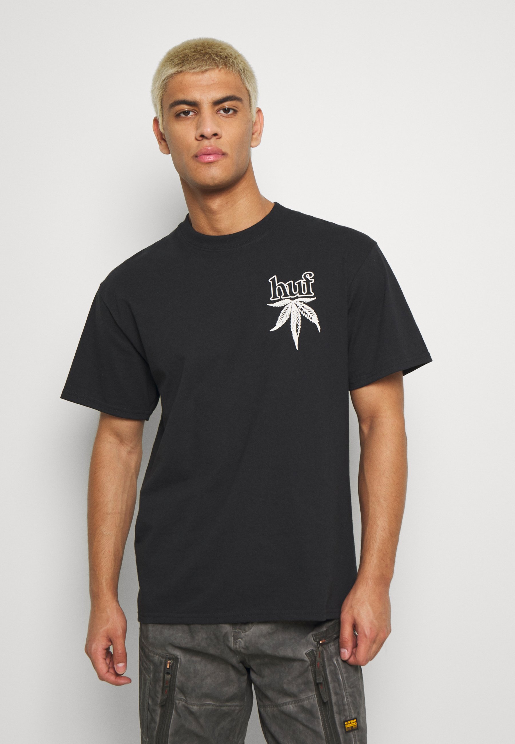 HUF FOUR AND TWENTY TEE T shirts med print black HUF FOUR AND TWENTY TEE - T-shirts med print - black