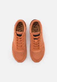 Woden Tenisky - orange