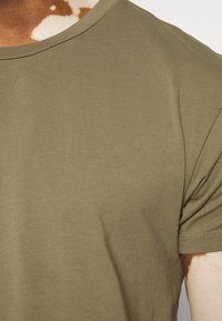 Samsøe Samsøe KRONOS - T-shirt básica - covert green