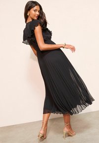 Friends Like These REGULAR FIT-PLEATED LACE INSERT MIDI - Päevakleit - black