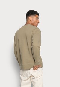 ARKET Camisola - khaki green