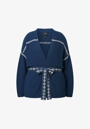Marinefarbener Cardigan mit strukturiertem Strick, offener Vorderseite und weißen bestickten Akzenten. Verfügt über einen passenden Gürtel mit einem komplizierten Muster.