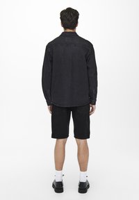 Only & Sons ONSAVI PK 1899 NOOS - Denim shorts - black denim