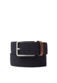 Marinblå vävd bälte med en silverfärgad metallspänne och brunt läderdetalj. Har en strukturerad tygtyp för flexibilitet och hållbarhet.