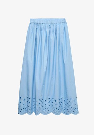 Lichtblauwe midi-rok met een elastische tailleband en een gegolfde zoom met oogjes in bloemmotief als cut-out patroon.