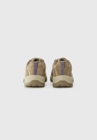 Columbia REDMOND - Fjellsko - wet sand/graphite purple
