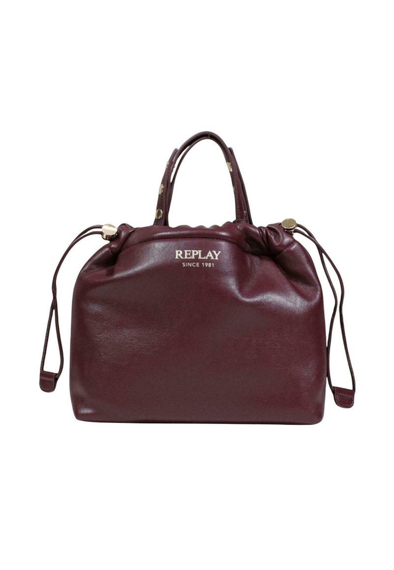 Bolso de piel burdeos con parte superior fruncida, dos asas cortas y cierre de cordón. Presenta herrajes dorados y logo grabado.