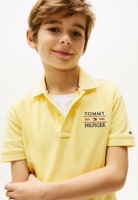 Tommy Hilfiger LOGO EMBROIDERY - Poloshirt - citronella