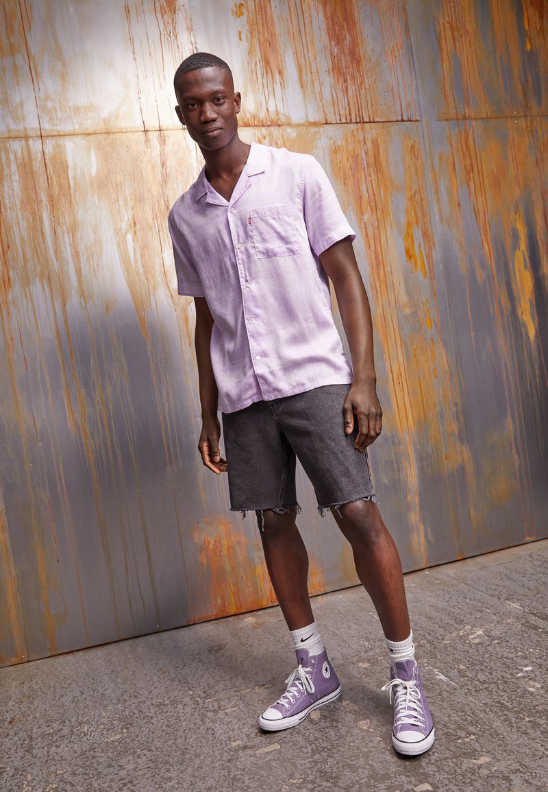 Levi's® LOOSE - Calções de ganga - hard candy short