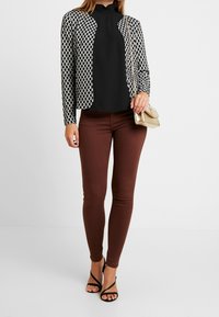 ONLY Neuletakki - white