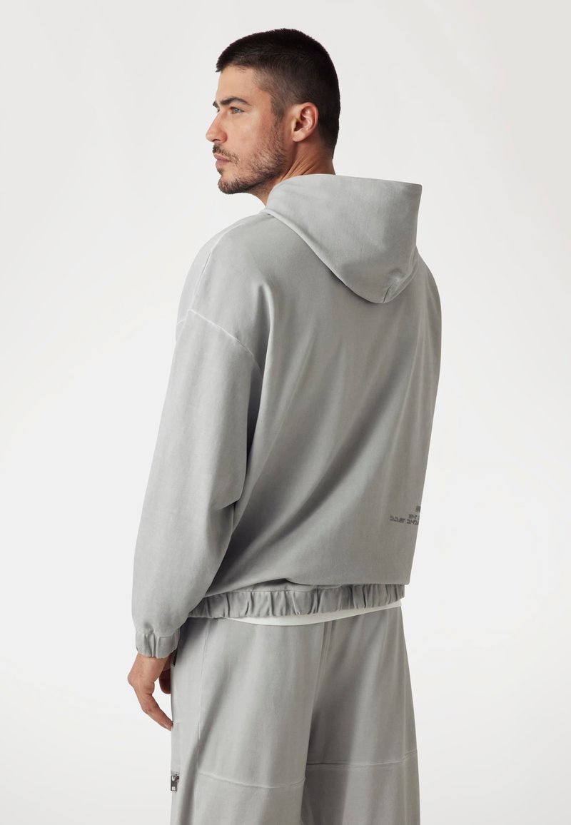 Guess Sweat à Capuche Gris Fille Gris 12A