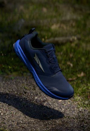 SUPERIOR 7 - Trail running shoes - dark blue