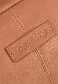 DEPECHE Marsupio - cognac