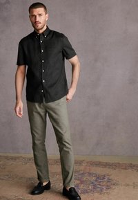 Next SIGNATURE SHORT SLEEVE - Skjorter - black