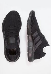 adidas Originals Tenisky - black