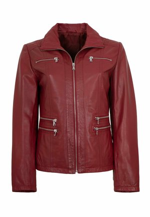 Rote Lederjacke mit Frontreißverschluss, zwei Brusttaschen mit Reißverschluss und vier Bundtaschen mit Reißverschluss, mit weitem Kragen und langen Ärmeln.