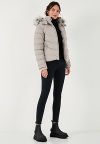 LELA REGULAR FIT - Zimska jakna - ecru