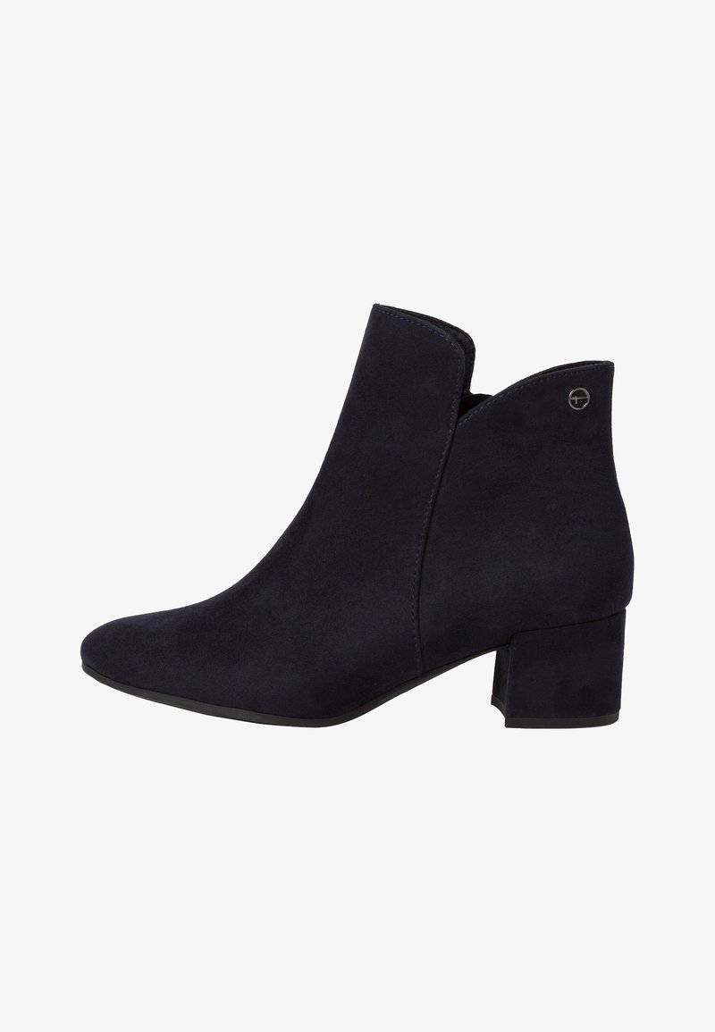 Bottines en suede bleu marine avec un bout pointu et un talon bloc de 3 cm, arborant un design découpé et un petit accent métallique.