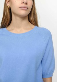 Soft Rebels MARLA O-NECK - Lihtne T-särk - hydrangea