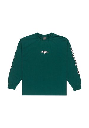 Camisa de manga larga de algodón verde oscuro con cuello redondo, que presenta un logo blanco en la parte delantera y texto blanco a lo largo de la manga izquierda.