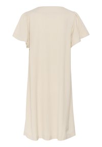 Helles beiges Kleid aus weichem Stoff, mit kurzen, flatternden Ärmeln und einer lockeren A-Linie-Silhouette. Schlichtes Design ohne Muster.