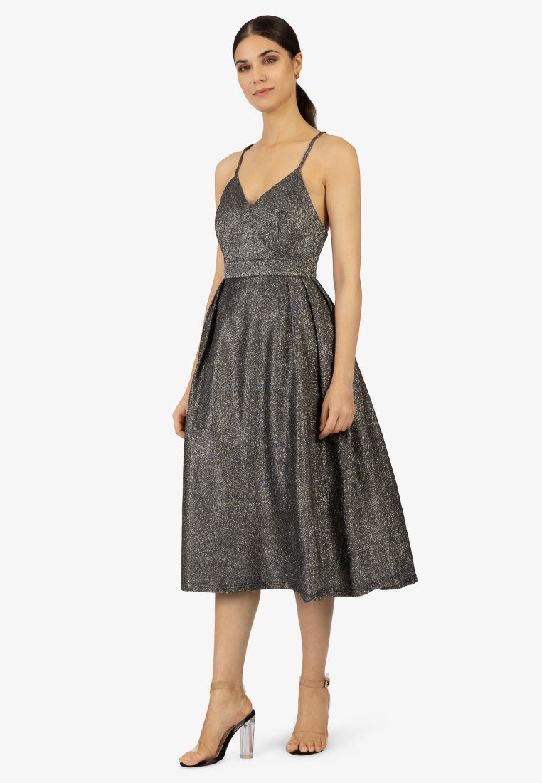 Apart Glamour Cocktailjurk zilverkleurig Apart Glamour Cocktailjurk zilverkleurig