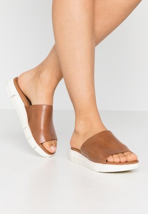 Tamaris Mules - cognac