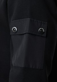 Non selezionato, black