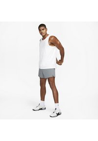 Nike Performance M NK DF PRIMARY STMT TANK - Top - white white