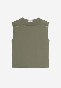 Top sans manches en coton vert avec un col arrondi, accents décoratifs dorés sur les épaules et une ourlet droit. Texture douce et coupe décontractée.