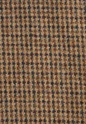 Tela tejida con un patrón de cuadros en tonos marrones, ocres y verdes sutiles. Superficie texturizada con fibras suaves y un diseño de cuadrícula estructurada.